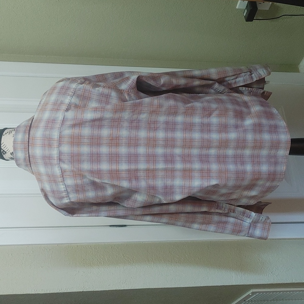 Men's Wrangler Button Up - Picture 2 of 4
